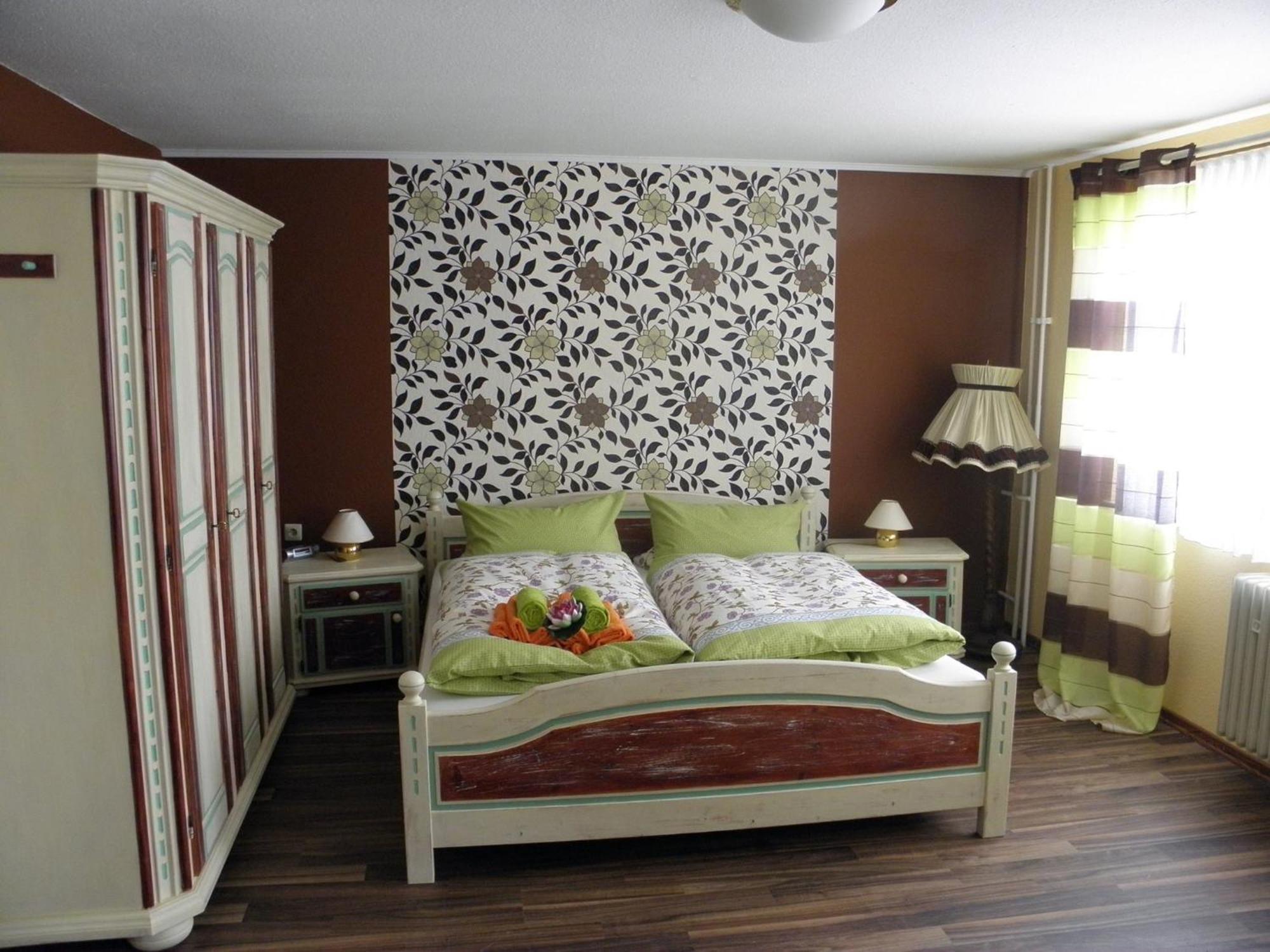 Hotel 4 Jahreszeiten Mit Restaurant Albstadt Esterno foto
