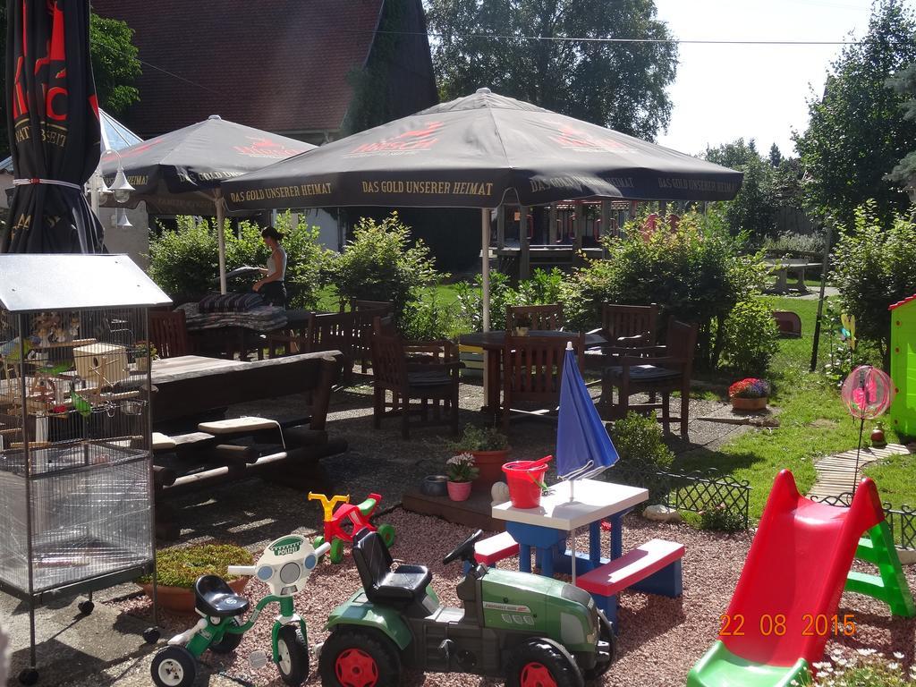 Hotel 4 Jahreszeiten Mit Restaurant Albstadt Esterno foto