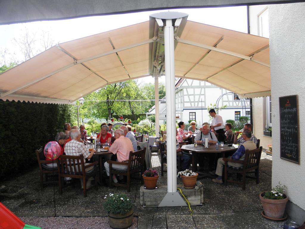 Hotel 4 Jahreszeiten Mit Restaurant Albstadt Esterno foto