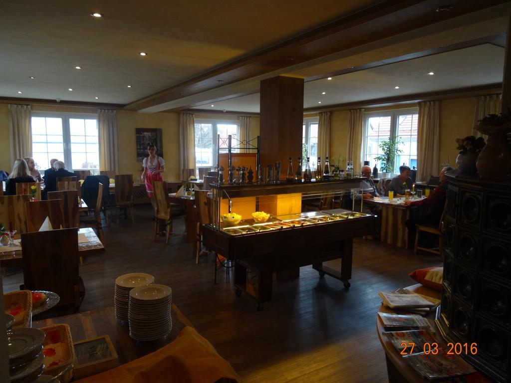 Hotel 4 Jahreszeiten Mit Restaurant Albstadt Esterno foto