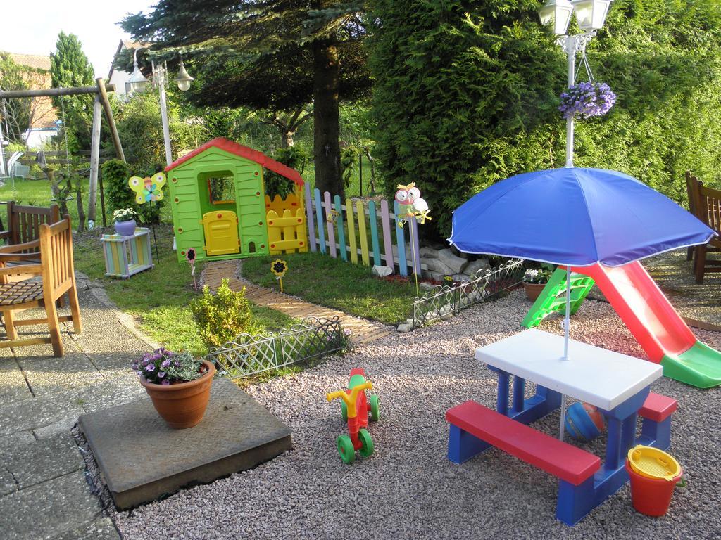 Hotel 4 Jahreszeiten Mit Restaurant Albstadt Esterno foto