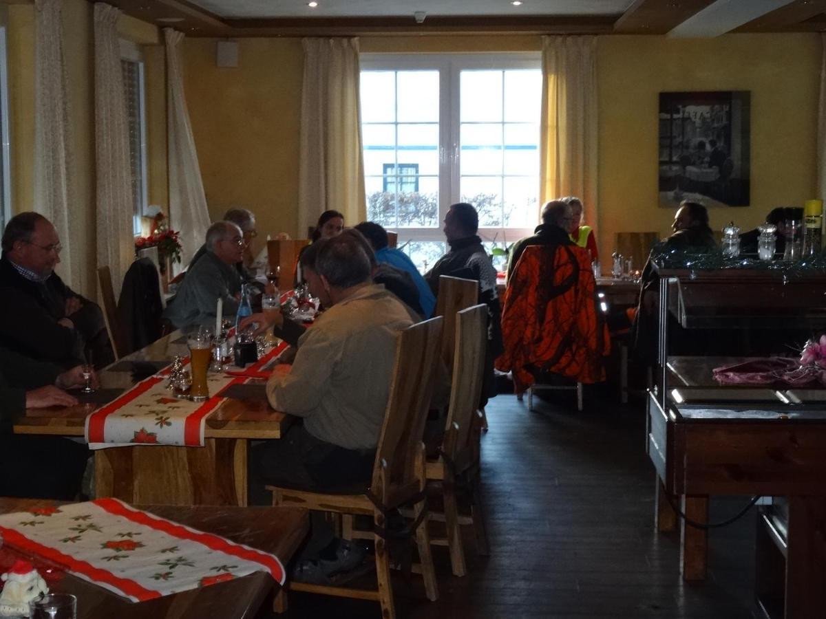 Hotel 4 Jahreszeiten Mit Restaurant Albstadt Esterno foto