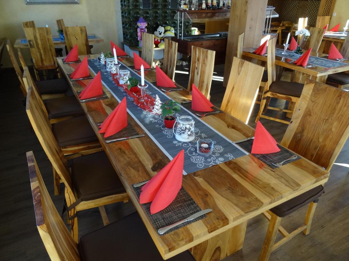 Hotel 4 Jahreszeiten Mit Restaurant Albstadt Esterno foto