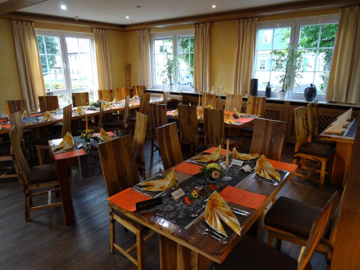 Hotel 4 Jahreszeiten Mit Restaurant Albstadt Esterno foto