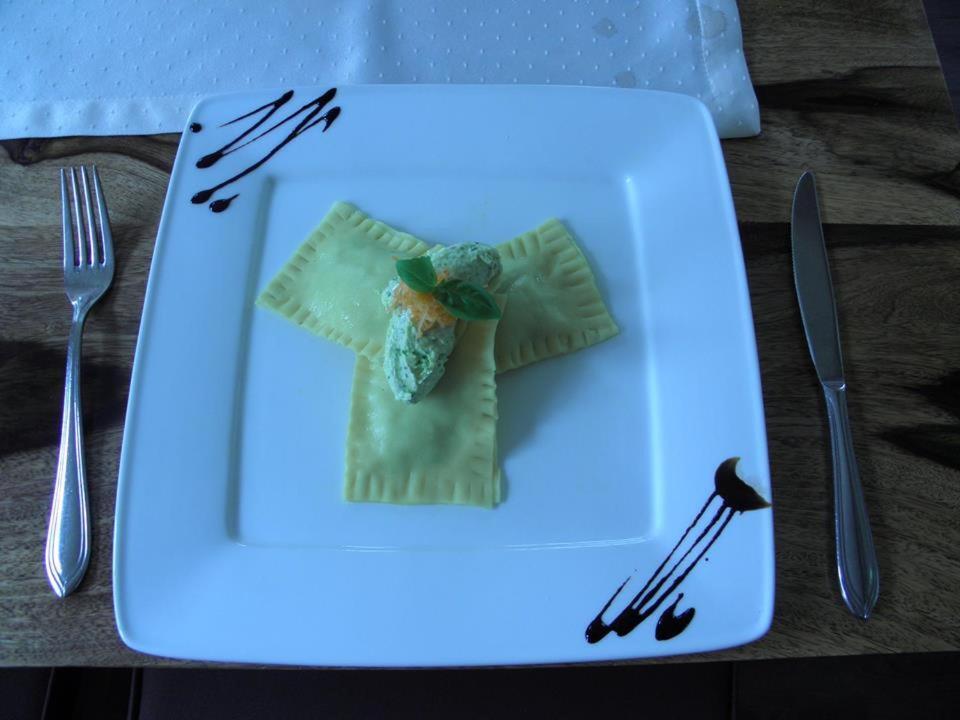 Hotel 4 Jahreszeiten Mit Restaurant Albstadt Esterno foto