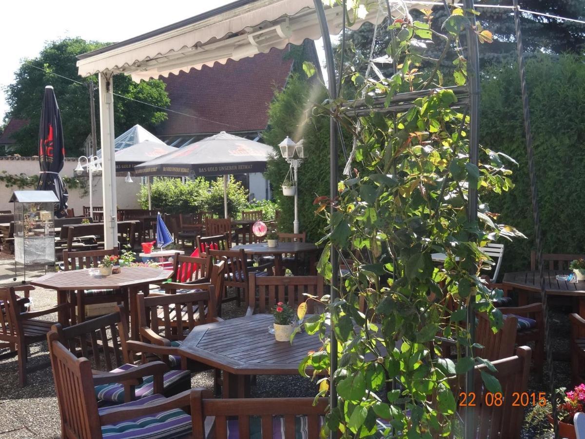 Hotel 4 Jahreszeiten Mit Restaurant Albstadt Esterno foto